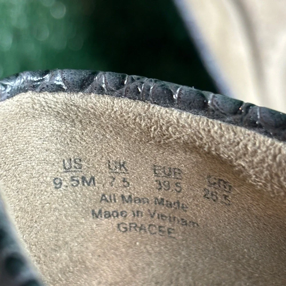 NEW Natural Soul Gracee Faux Croc All Thru Comfort Loafer Flat Grey Womens 9.5M